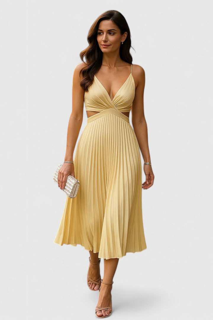 "Karen | Elegantní bezramenné šaty" can be rewritten as "Karen | Stylové bezramenné šaty s elegancí".