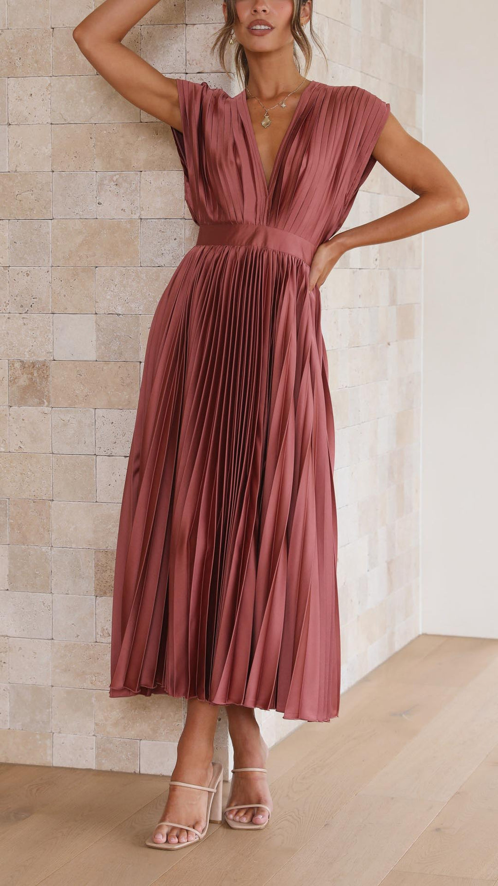 Ella | Dámské elegantní plisované maxi šaty