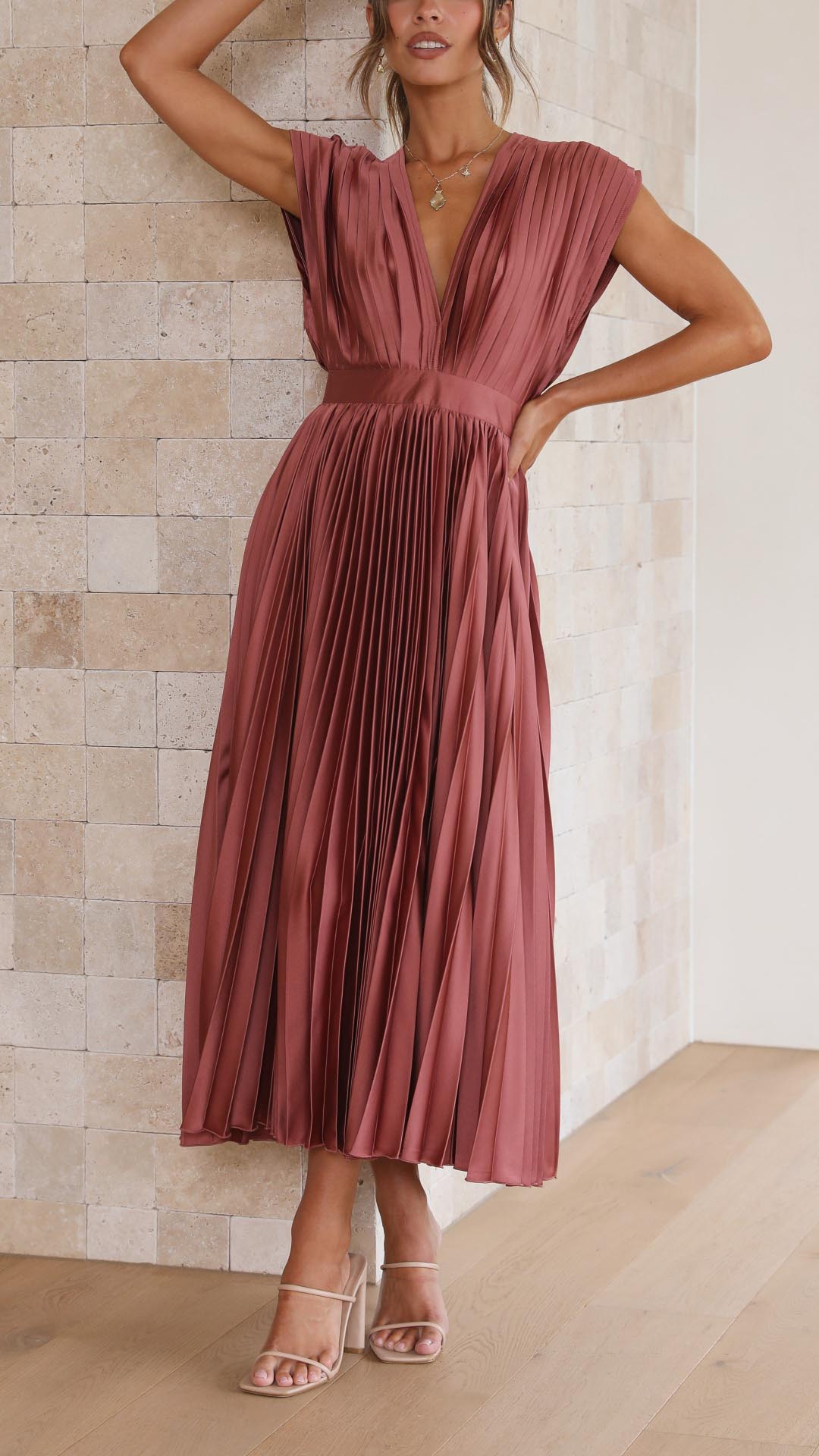 Ella | Dámské elegantní plisované maxi šaty